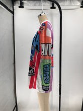 Load image into Gallery viewer, Fashion collage graffiti letter long top AY3608
